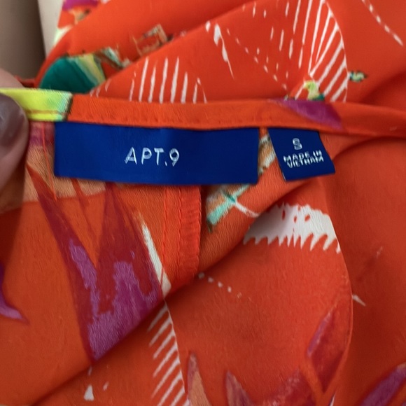 Apt. 9 Flowy Tank Top - Picture 2 of 2